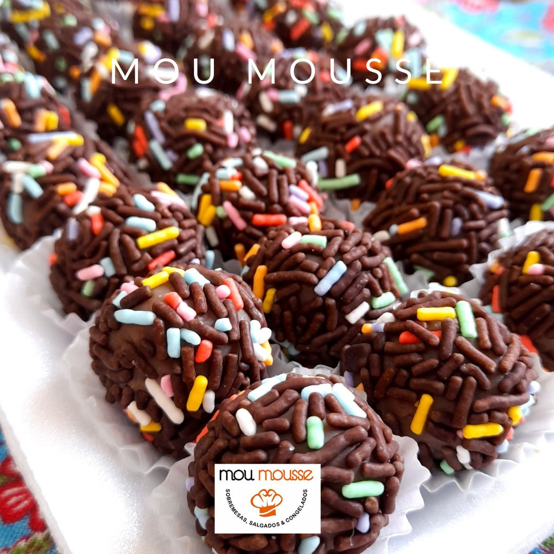 Brigadeiro colorido 28 unidades